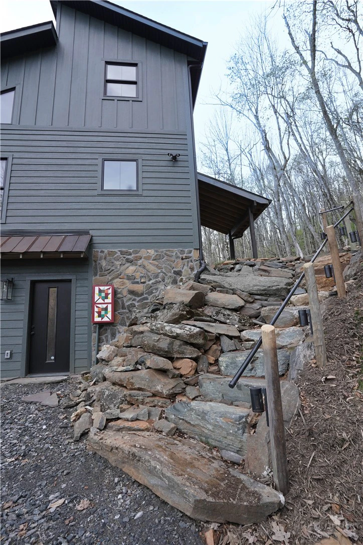 Image number 3 for the current listing