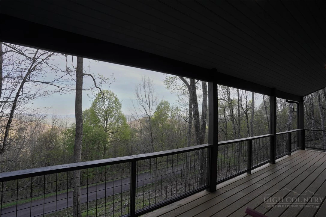 Image number 5 for the current listing