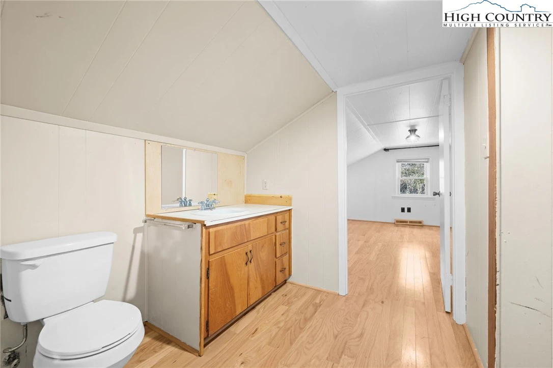 Image number 5 for the current listing