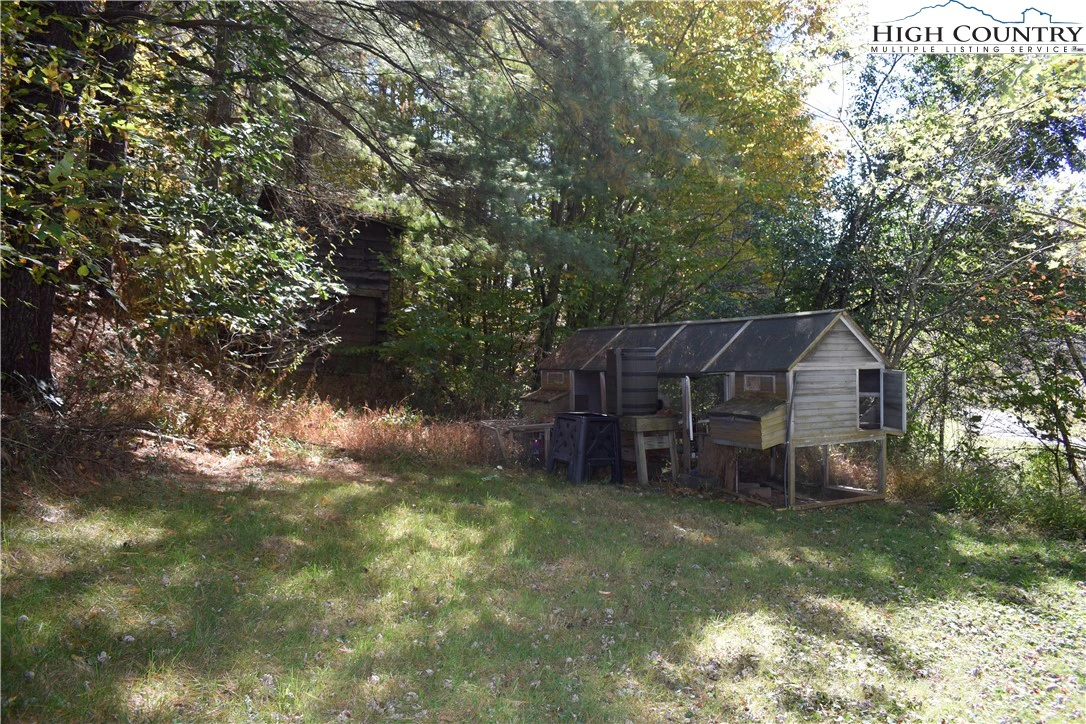 Image number 21 for the current listing
