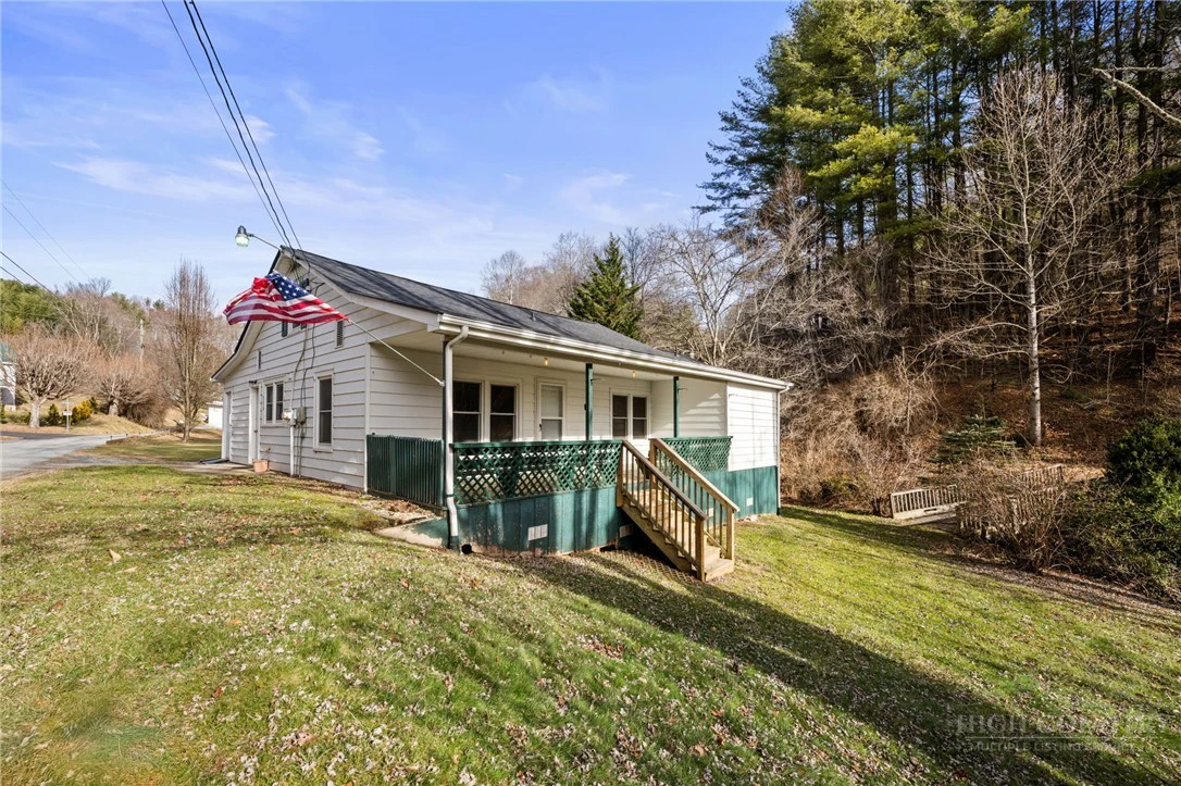 Image number 3 for the current listing