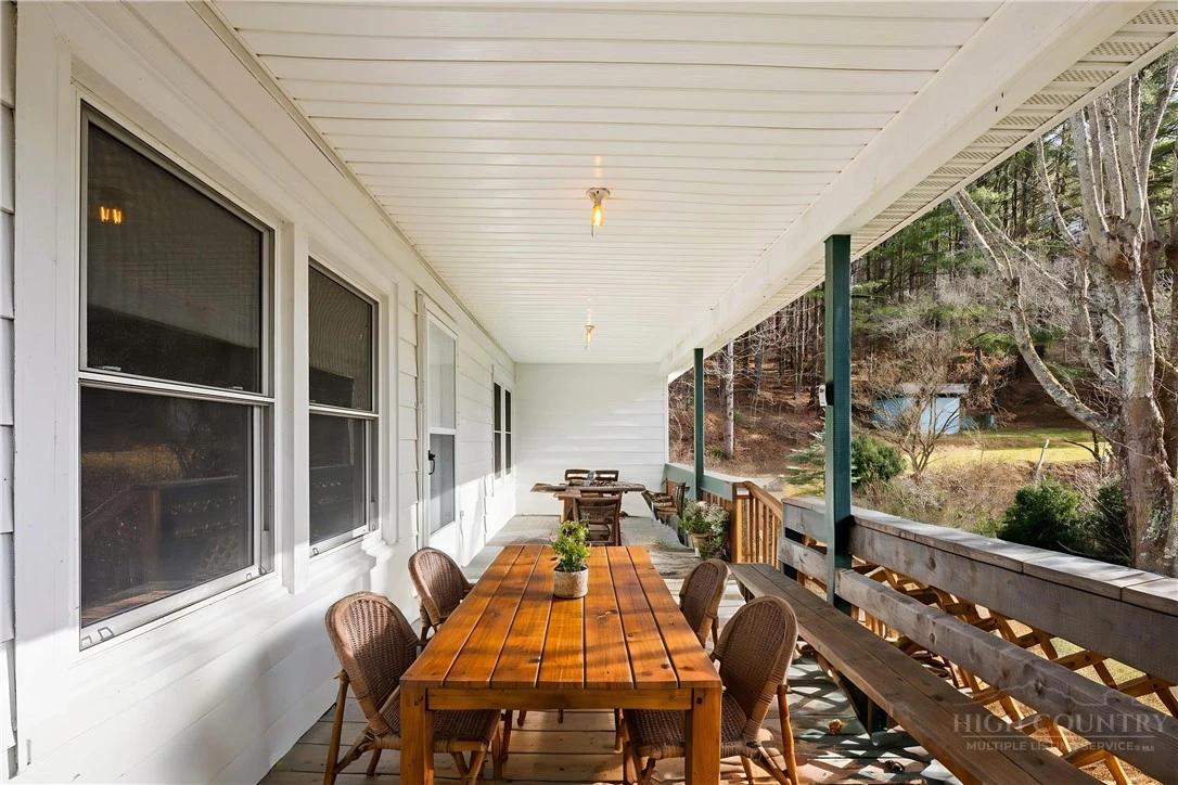 Image number 7 for the current listing