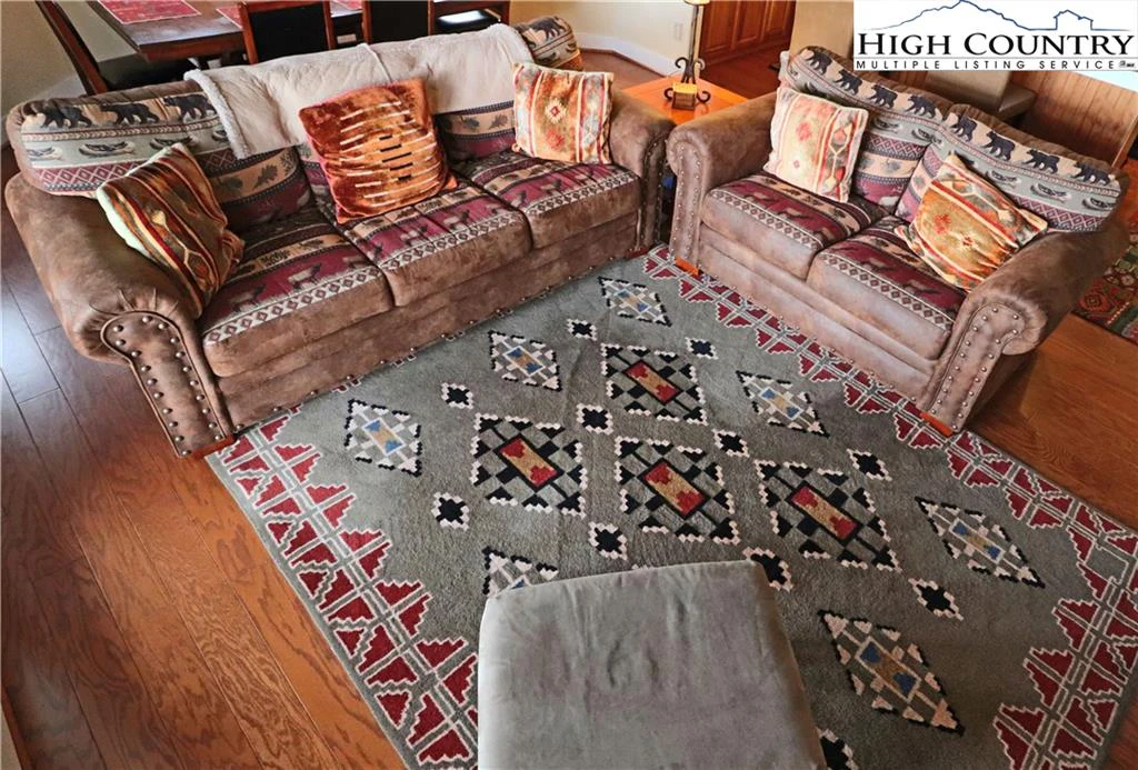 Image number 6 for the current listing