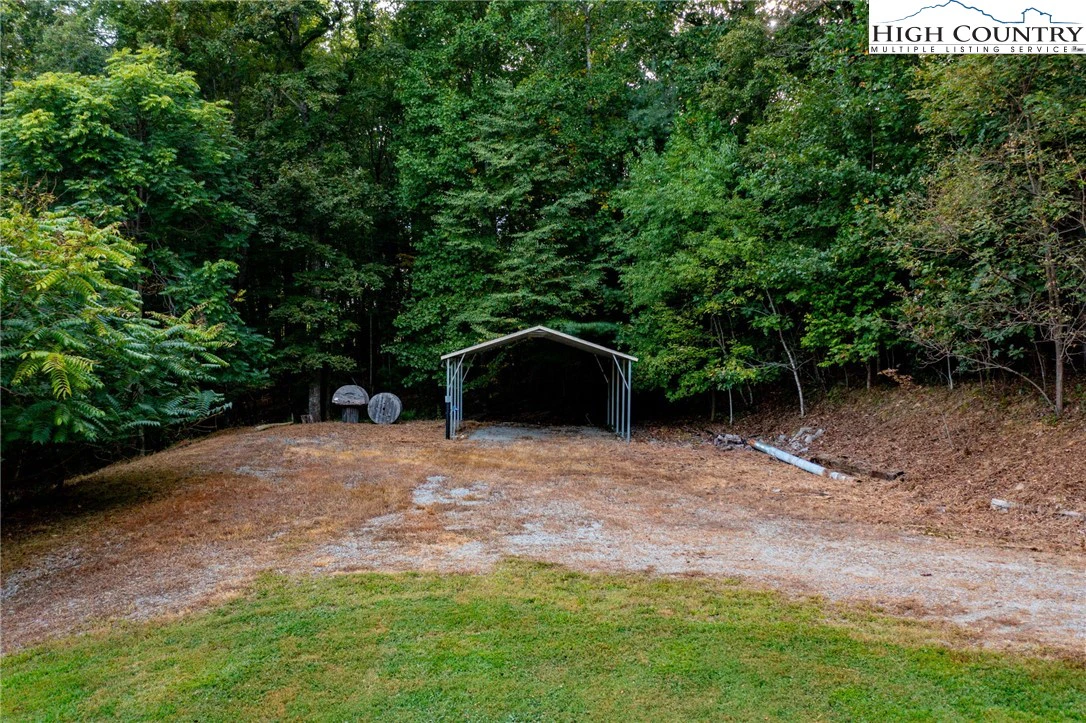 Image number 5 for the current listing