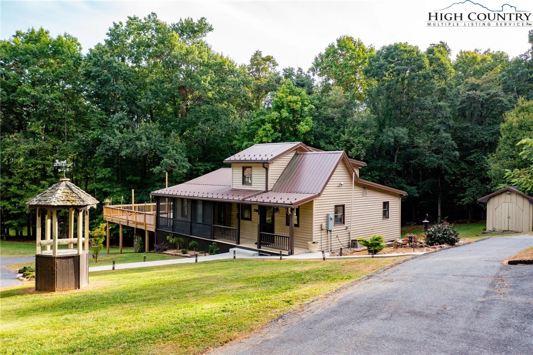 Image number 18 for the current listing