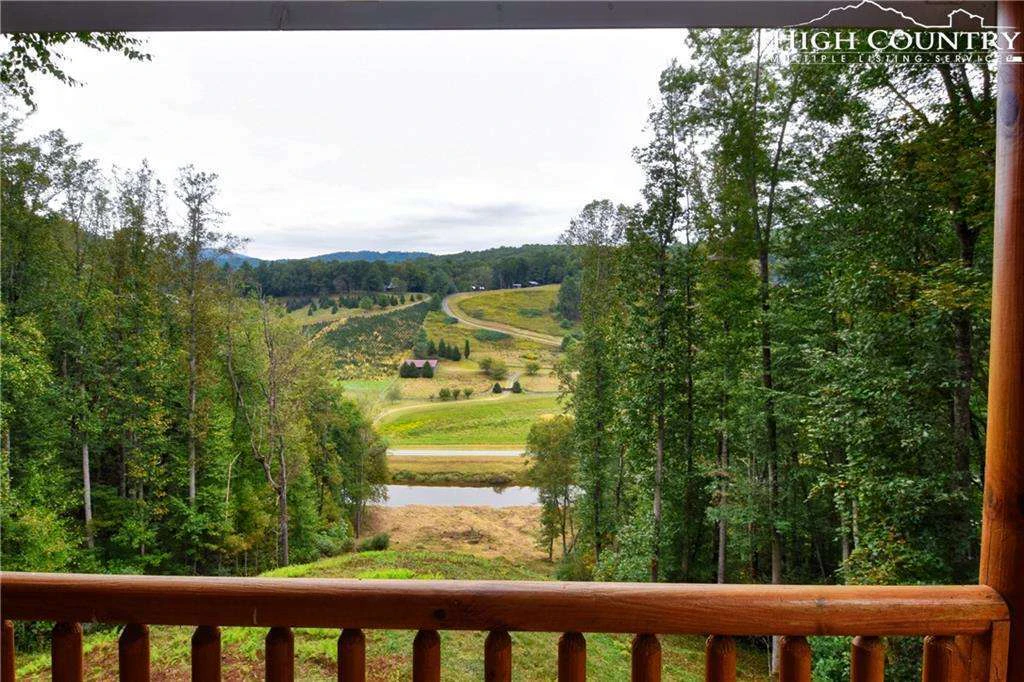 Image number 21 for the current listing