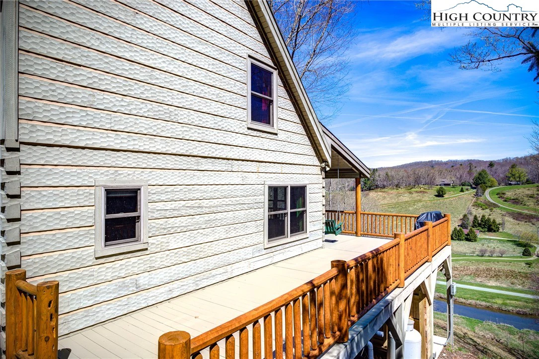 Image number 14 for the current listing