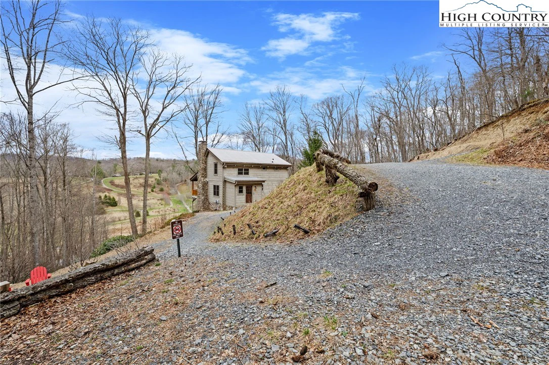 Image number 16 for the current listing