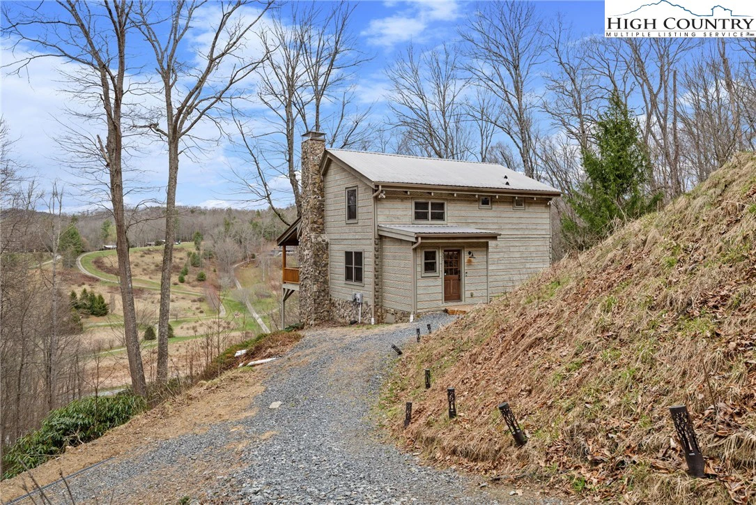 Image number 17 for the current listing