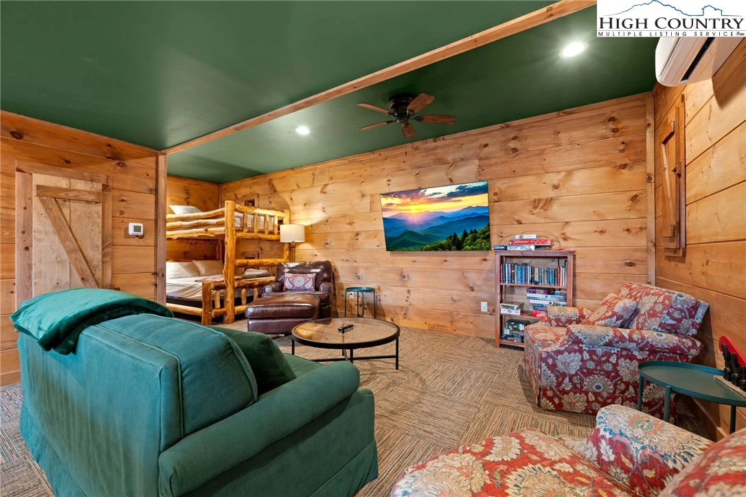 Image number 5 for the current listing