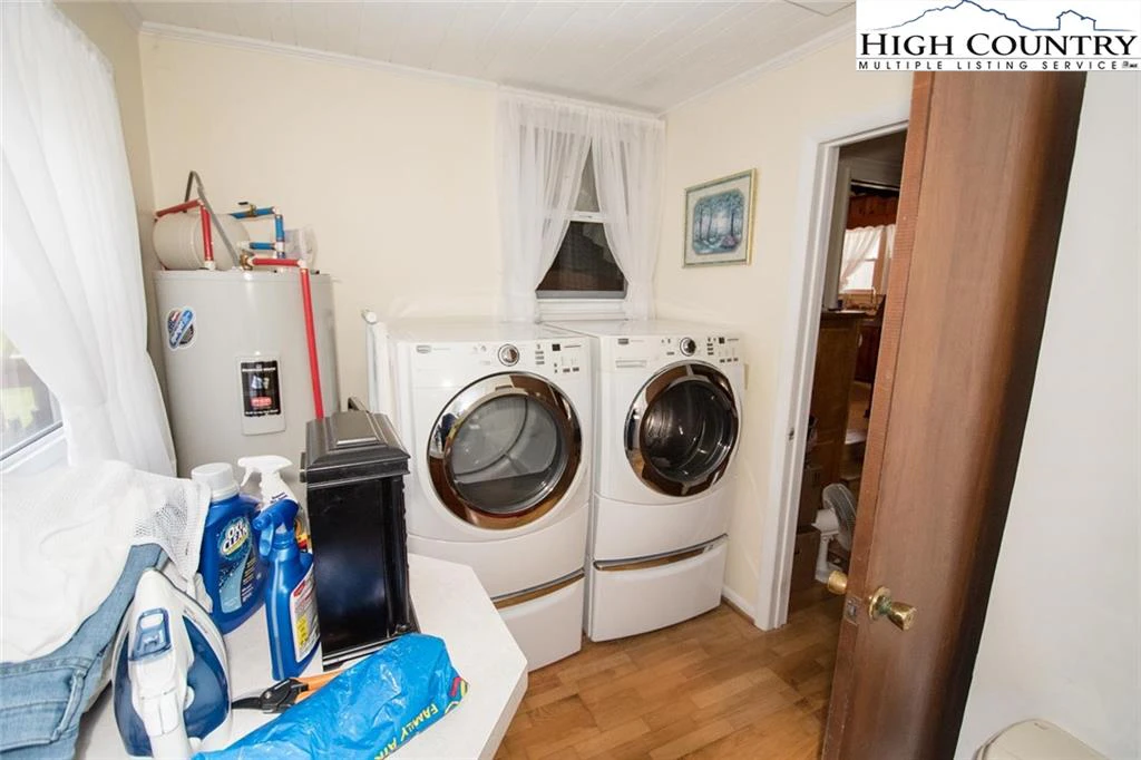 Image number 10 for the current listing