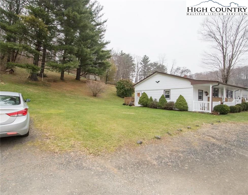 Image number 7 for the current listing