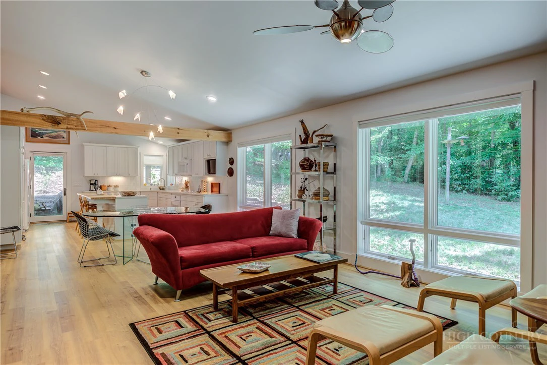 Image number 10 for the current listing