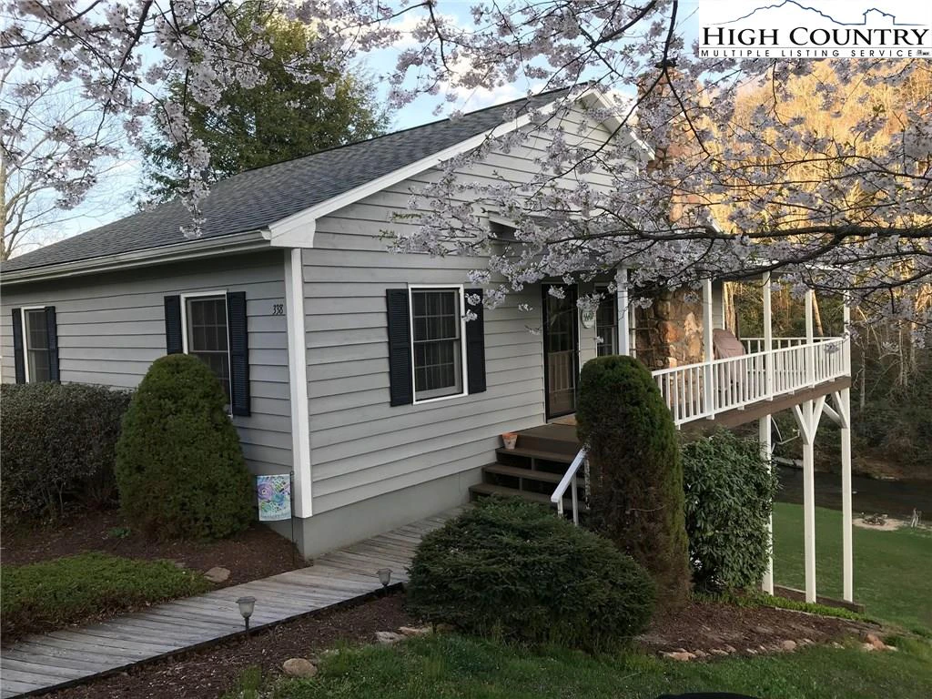 Image number 1 for the current listing