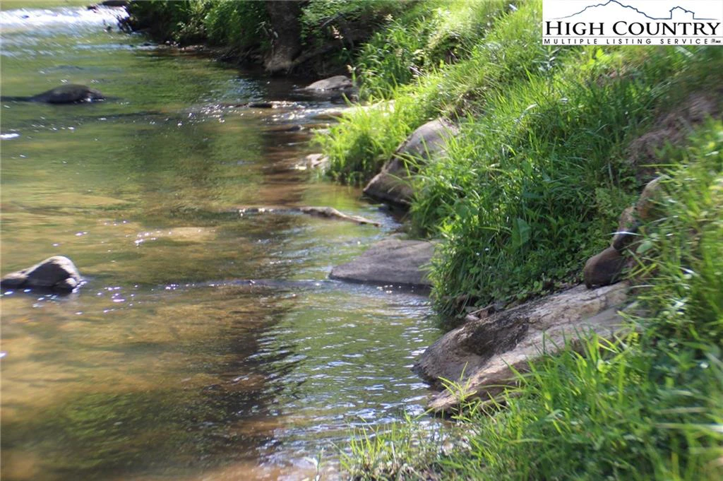 Image number 3 for the current listing