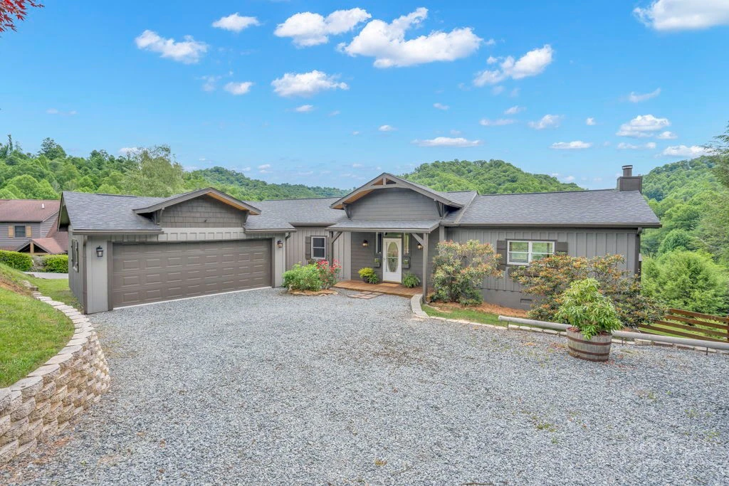 Image number 2 for the current listing
