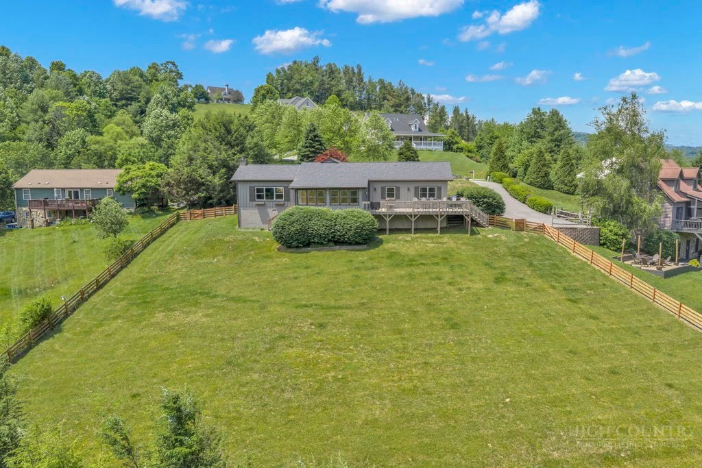 Image number 9 for the current listing