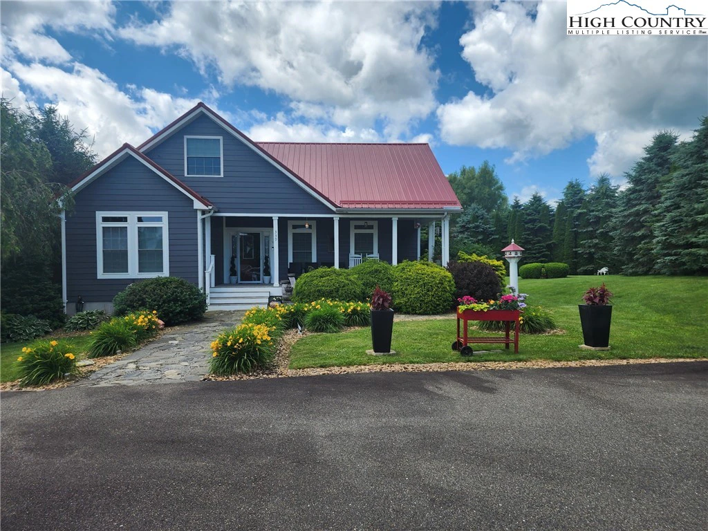 Image number 1 for the current listing