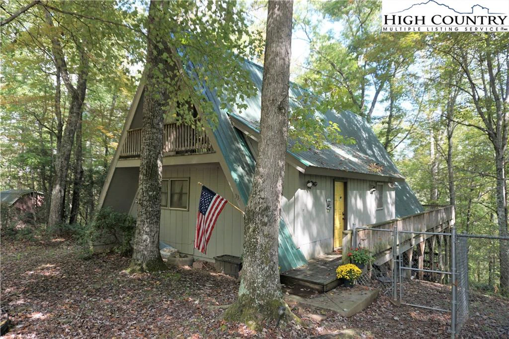 Image number 1 for the current listing