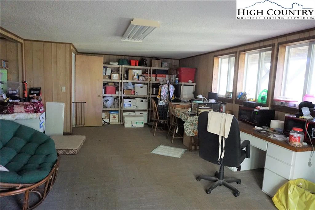 Image number 6 for the current listing