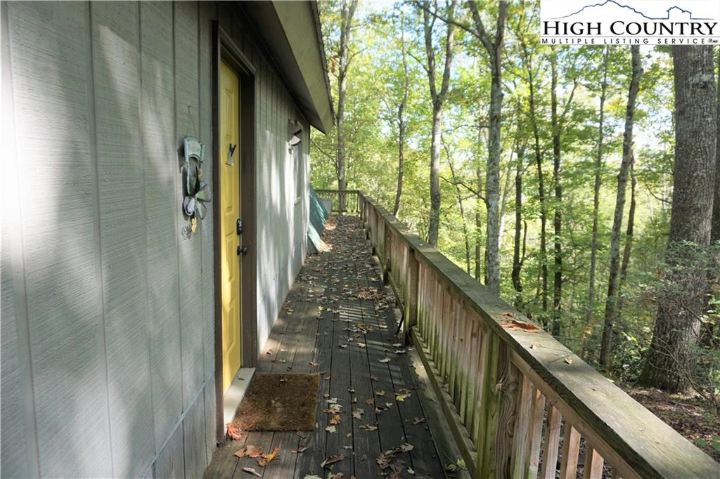 Image number 8 for the current listing