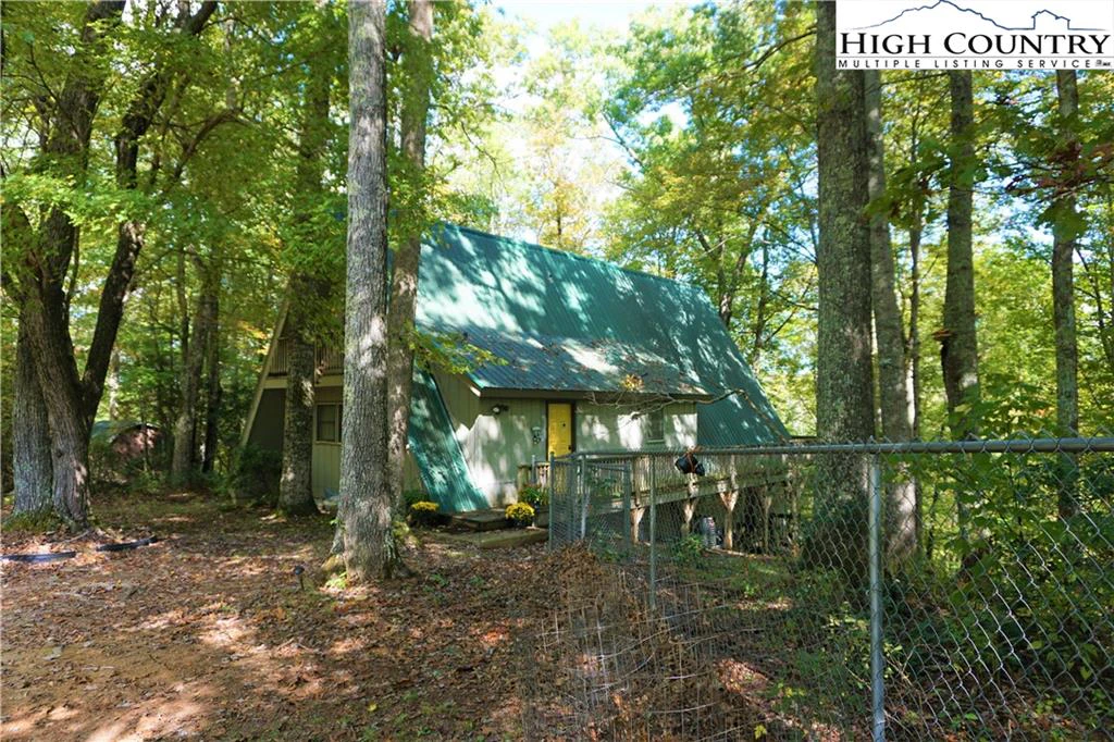 Image number 9 for the current listing
