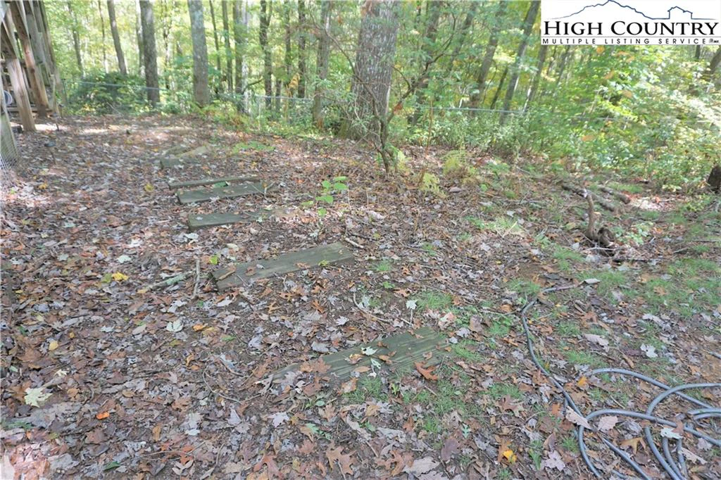 Image number 19 for the current listing