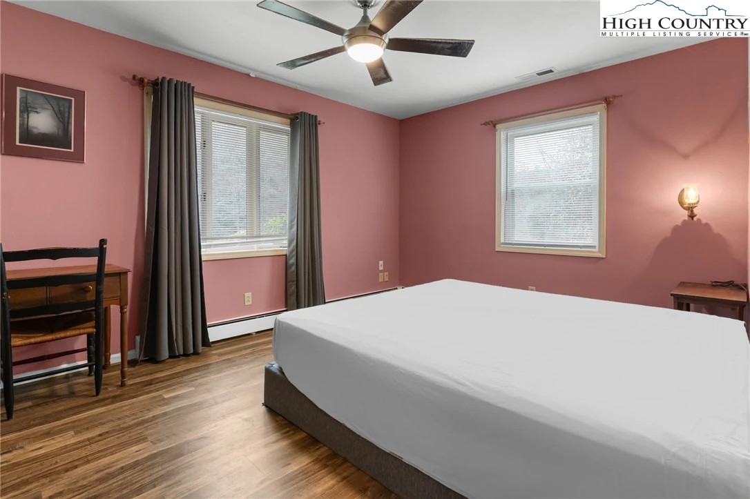 Image number 6 for the current listing