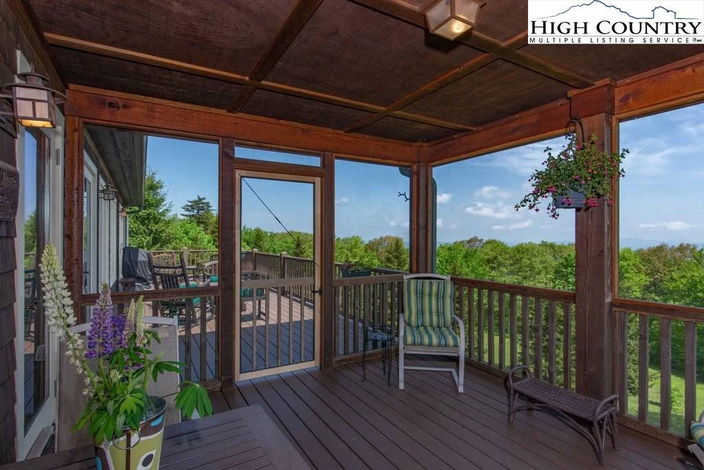 Image number 20 for the current listing