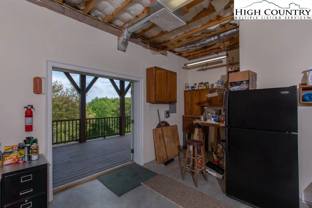 Image number 10 for the current listing
