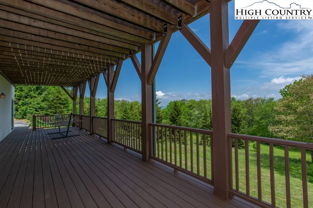 Image number 8 for the current listing