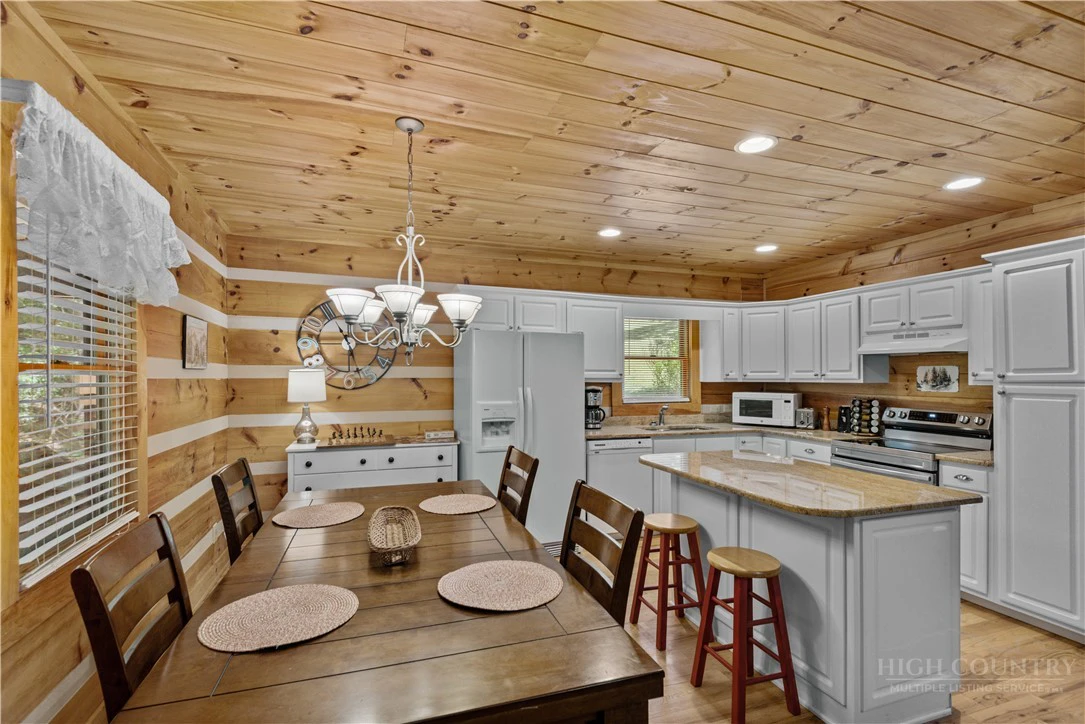 Image number 6 for the current listing