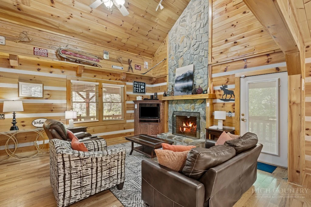 Image number 8 for the current listing