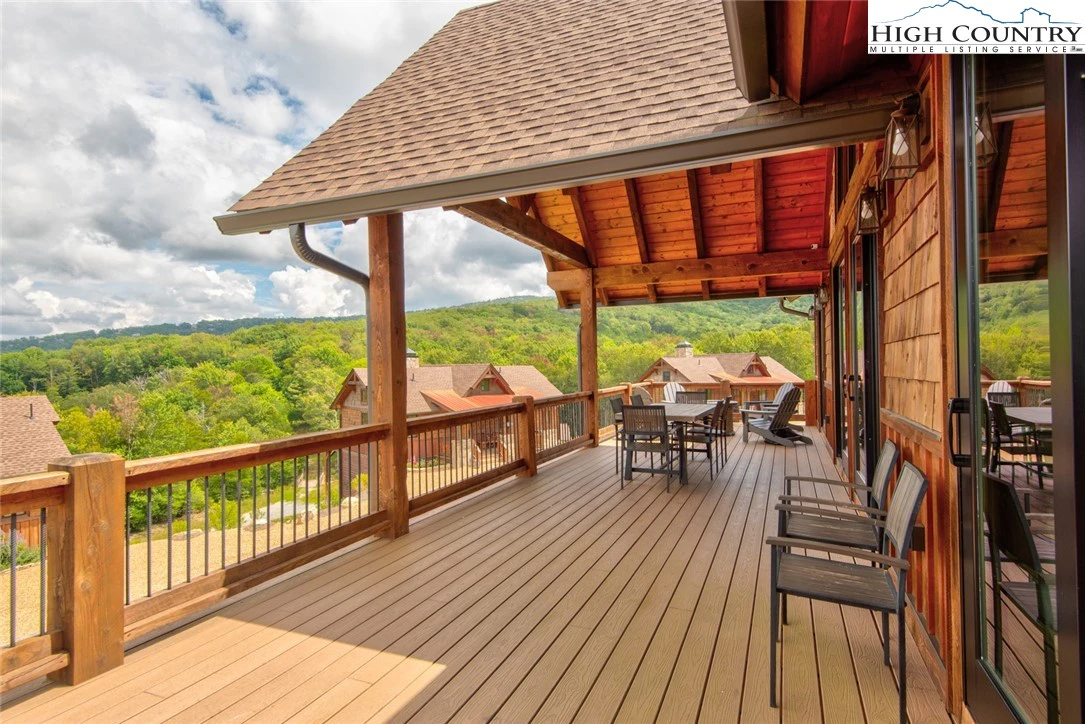 Image number 9 for the current listing
