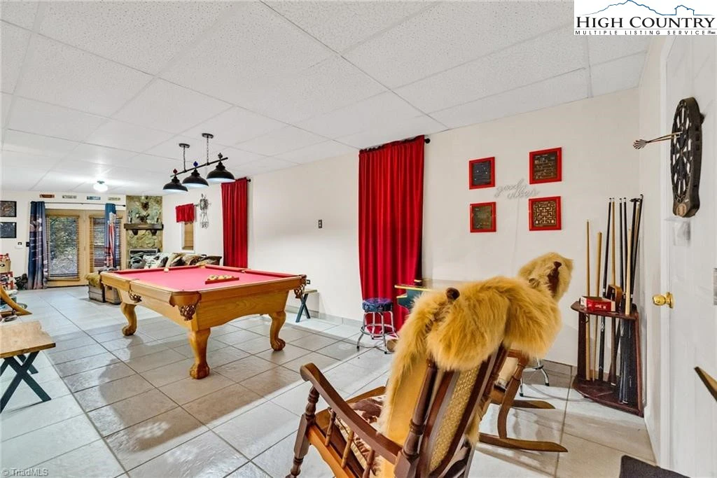 Image number 9 for the current listing