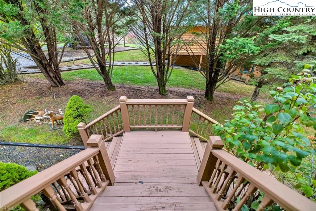 Image number 14 for the current listing