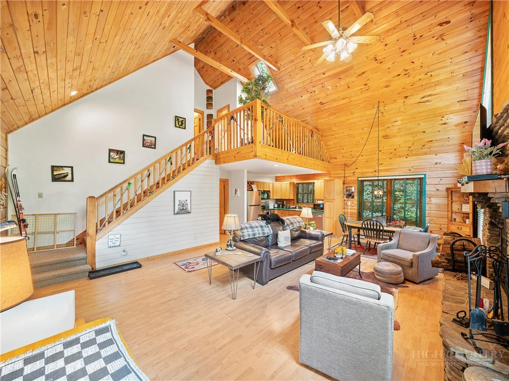 Image number 5 for the current listing