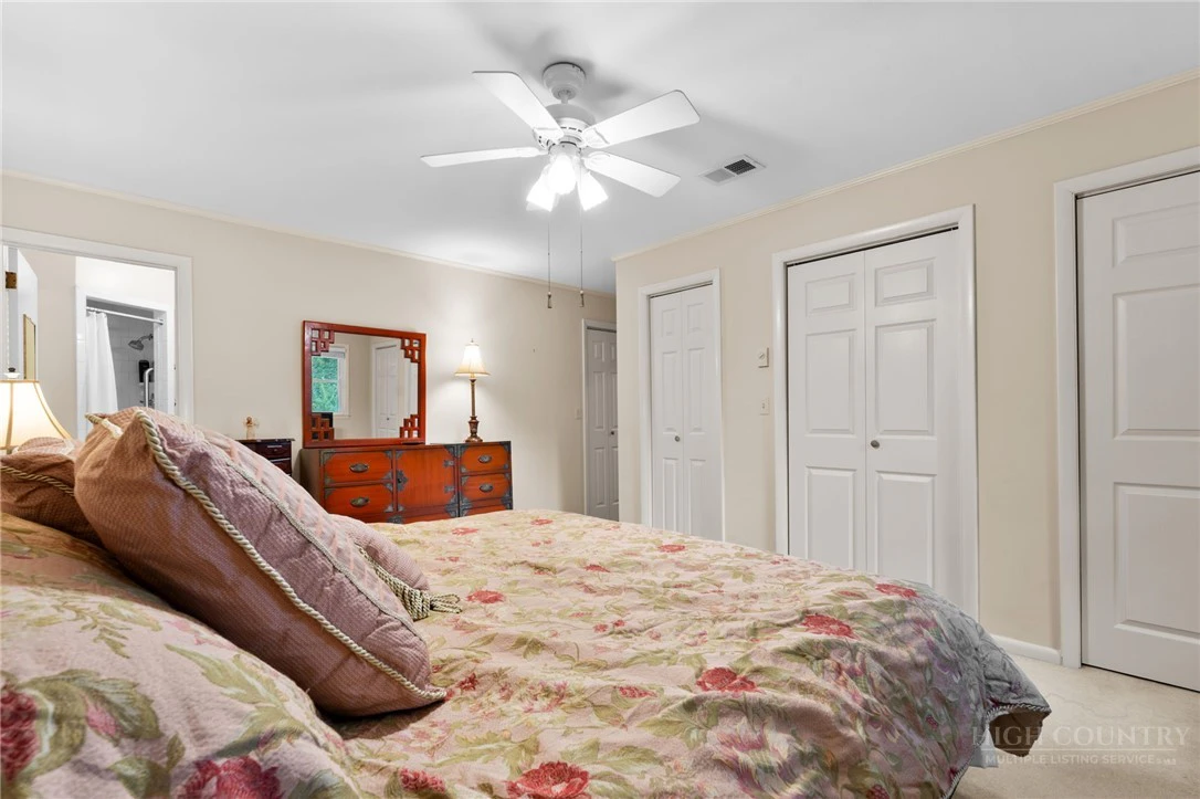 Image number 21 for the current listing