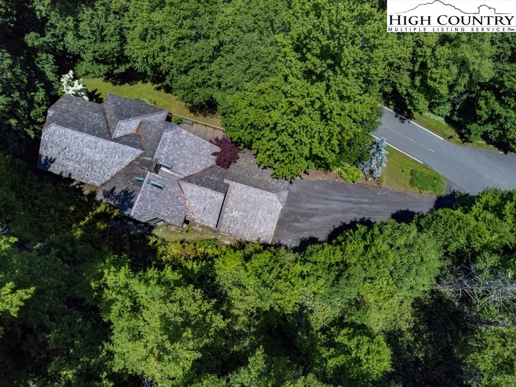 Image number 4 for the current listing
