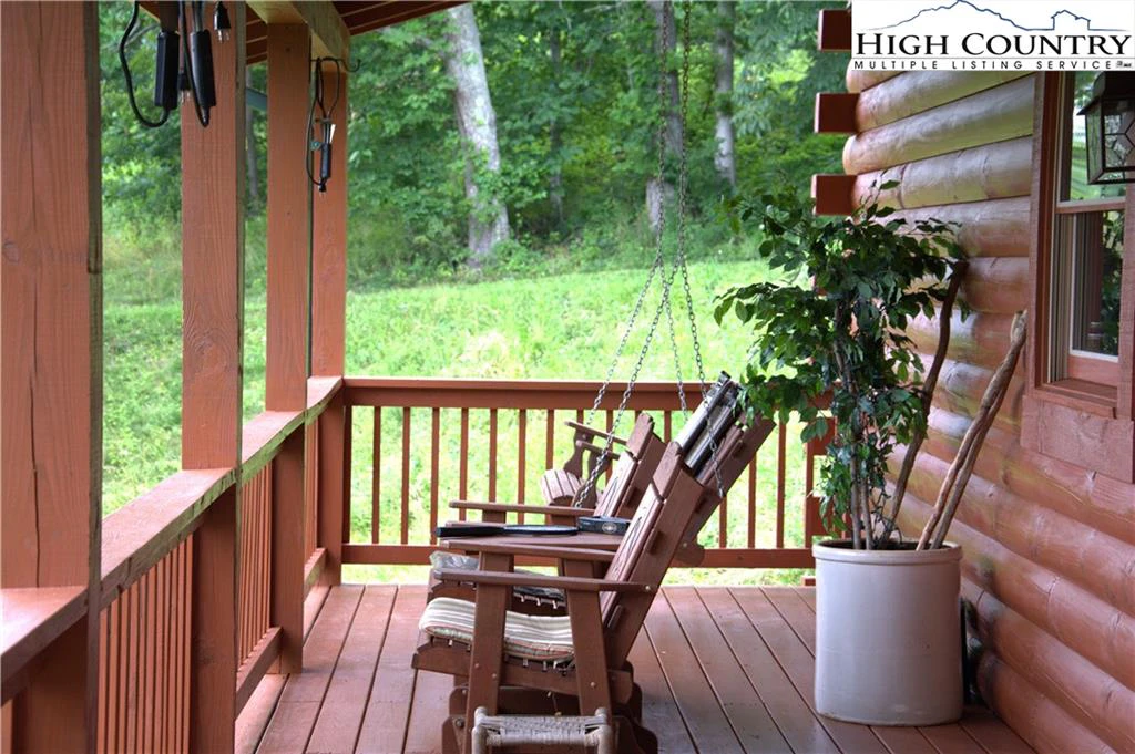Image number 11 for the current listing