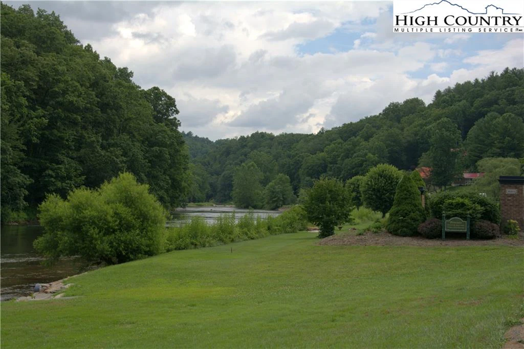 Image number 5 for the current listing
