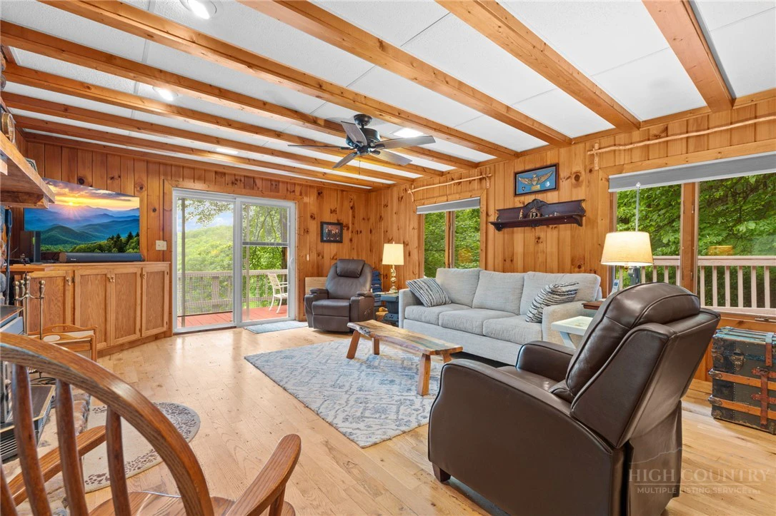 Image number 5 for the current listing