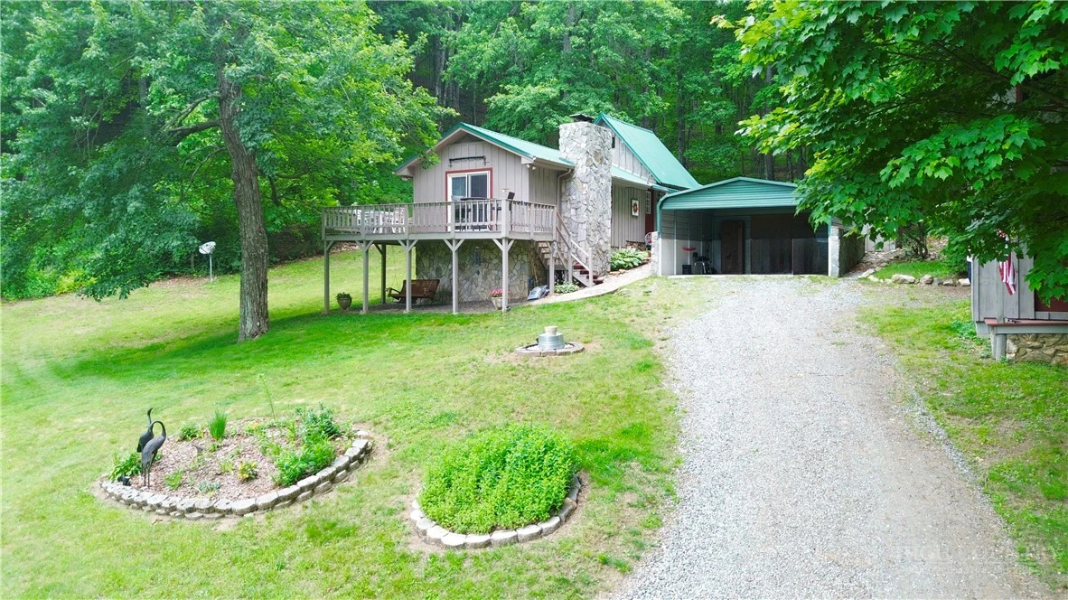 Image number 1 for the current listing