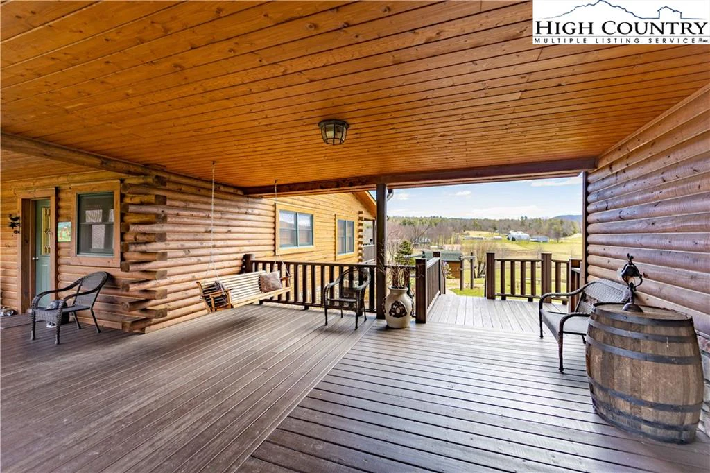 Image number 19 for the current listing