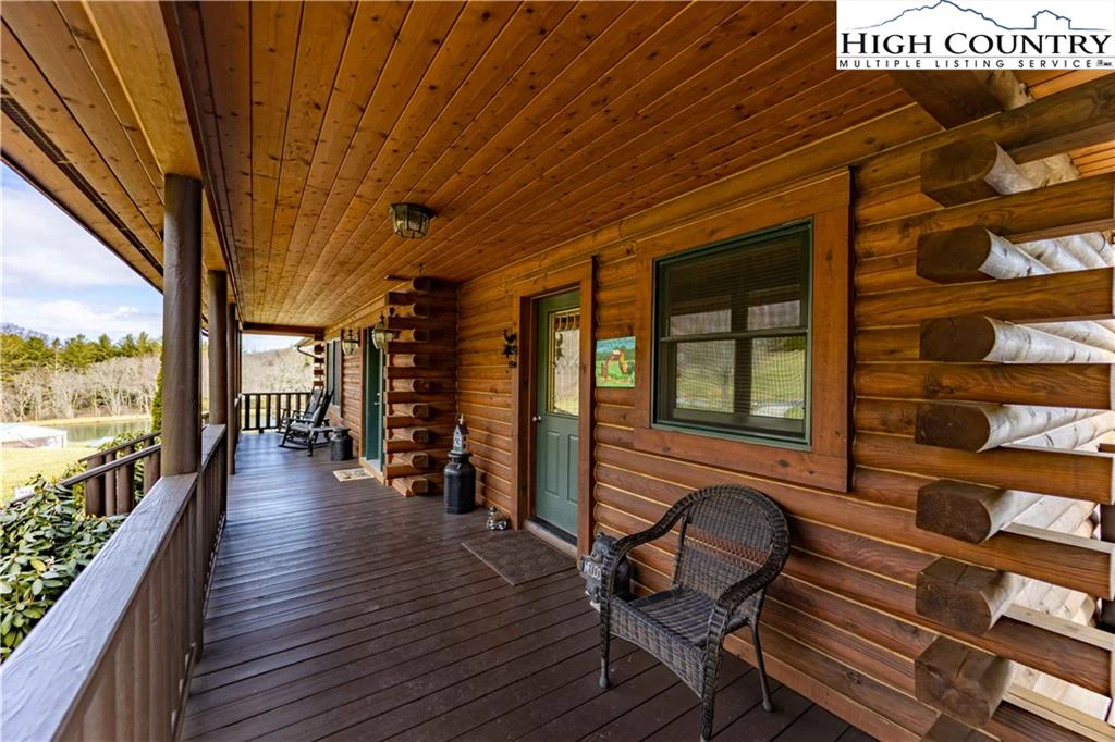 Image number 21 for the current listing