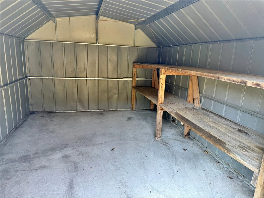Image number 2 for the current listing