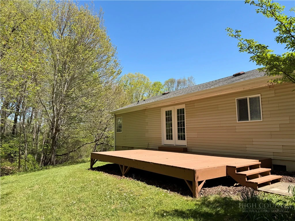 Image number 9 for the current listing