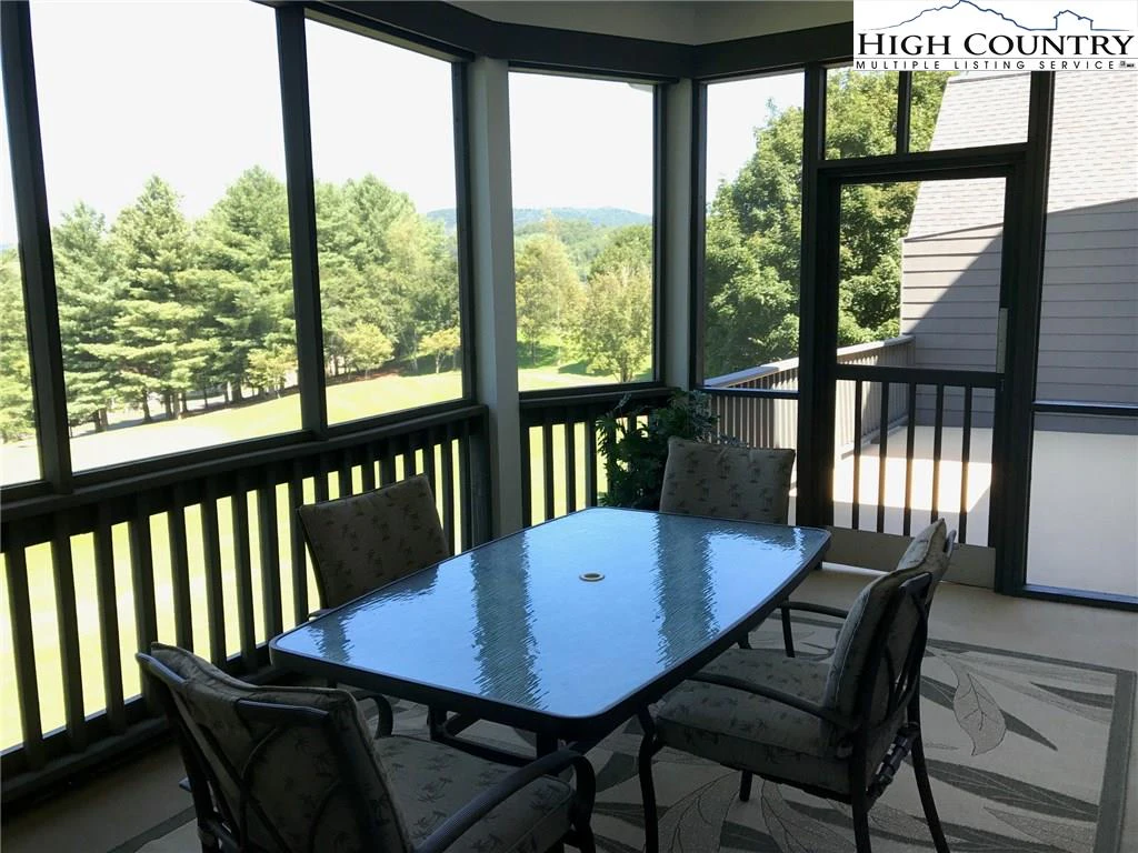 Image number 9 for the current listing