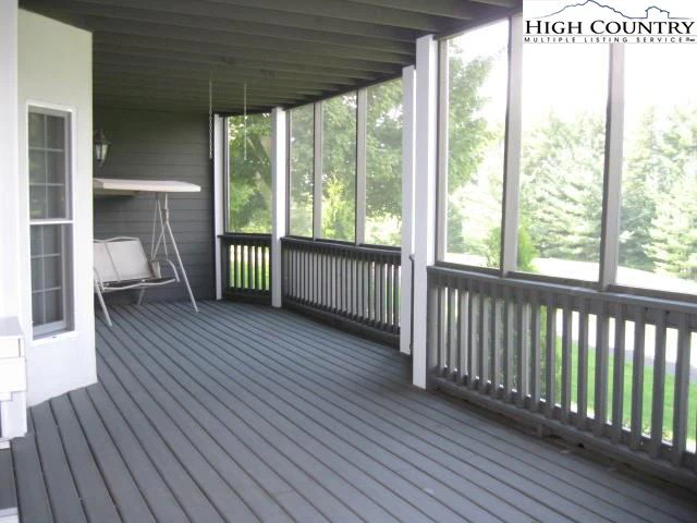 Image number 2 for the current listing