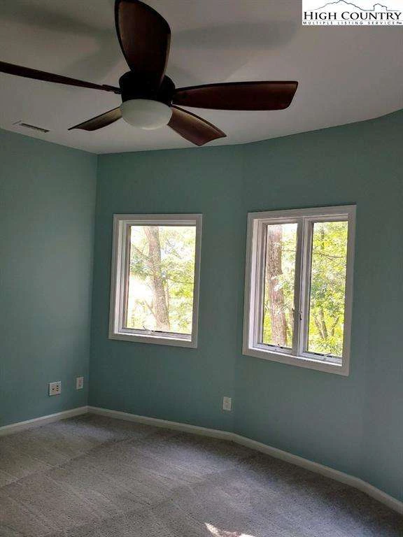 Image number 5 for the current listing